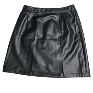 NWOT Elegant Black Leather Skirt, Medium